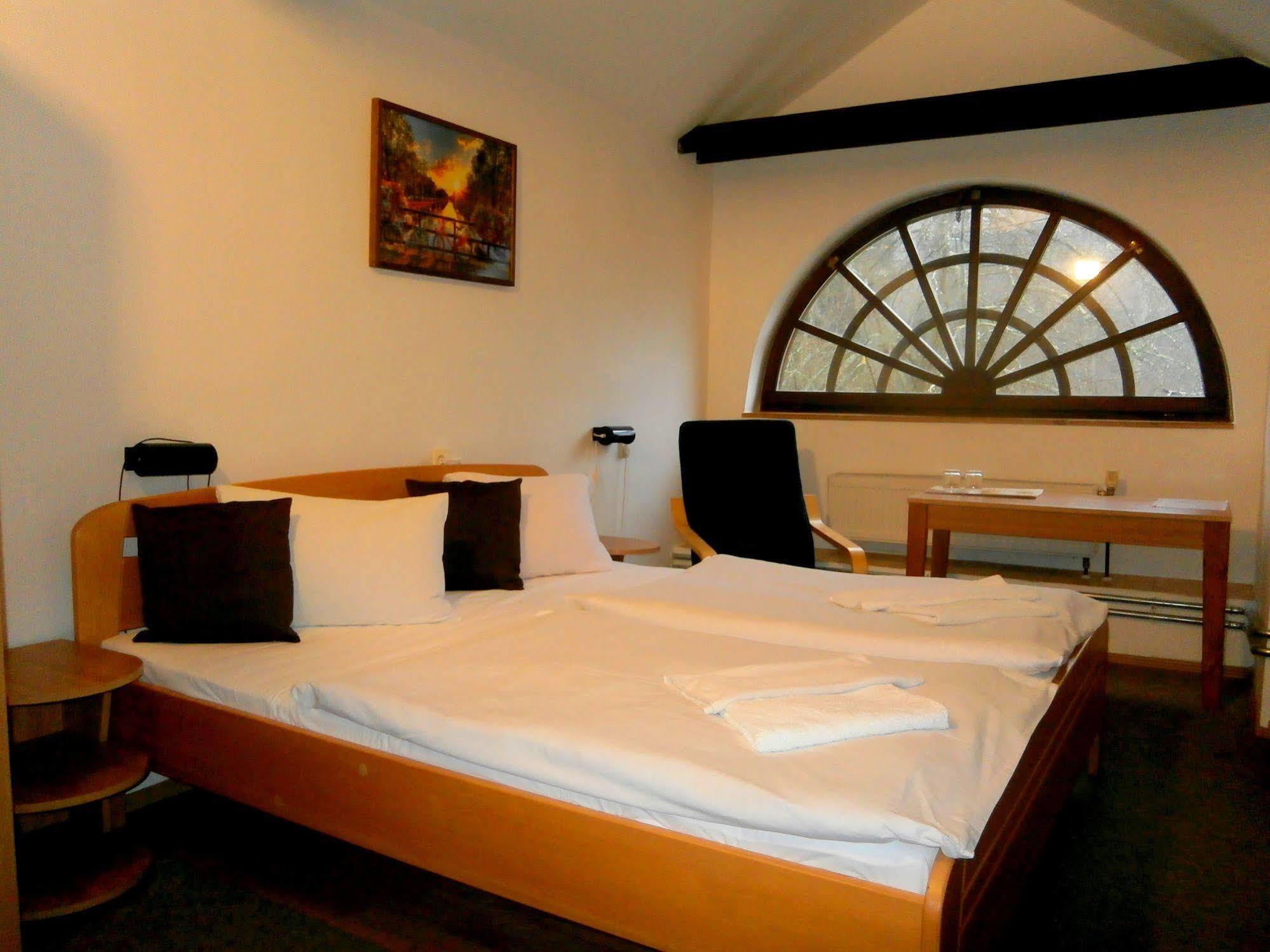 Jindrichov Hotel Dzban المظهر الخارجي الصورة